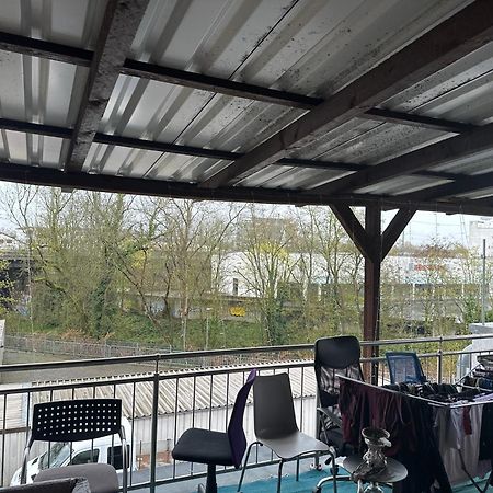 Schoenes Zimmer In Bahnhofsnaehe In Einer Wohnung Mit Grosser Terrasse Gießen المظهر الخارجي الصورة