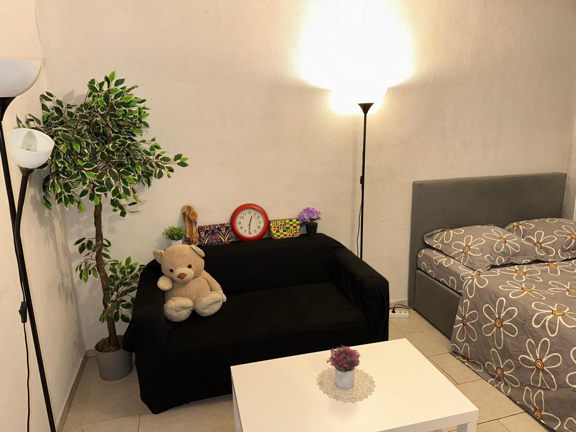 Schoenes Zimmer In Bahnhofsnaehe In Einer Wohnung Mit Grosser Terrasse Gießen المظهر الخارجي الصورة