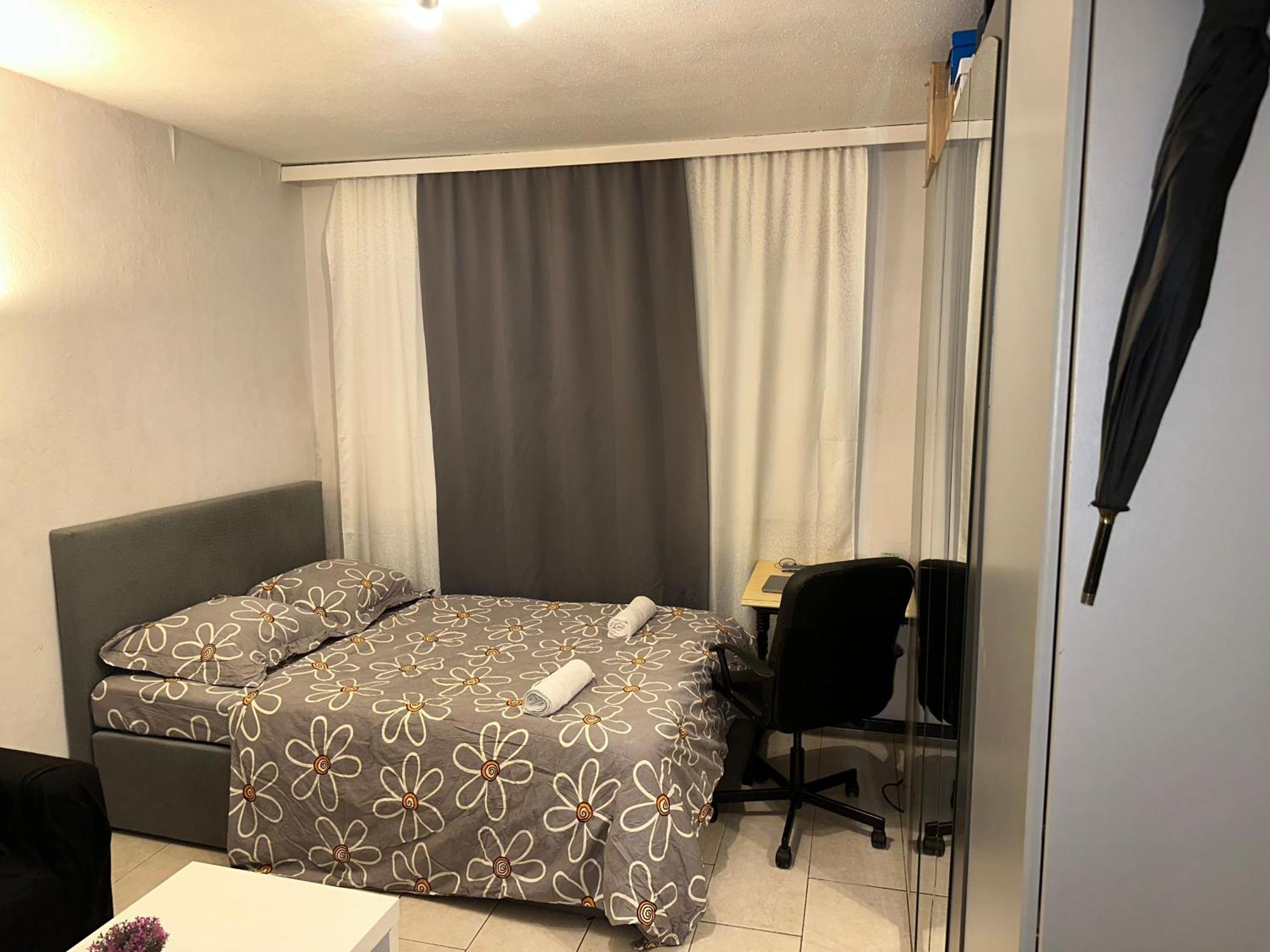 Schoenes Zimmer In Bahnhofsnaehe In Einer Wohnung Mit Grosser Terrasse Gießen المظهر الخارجي الصورة